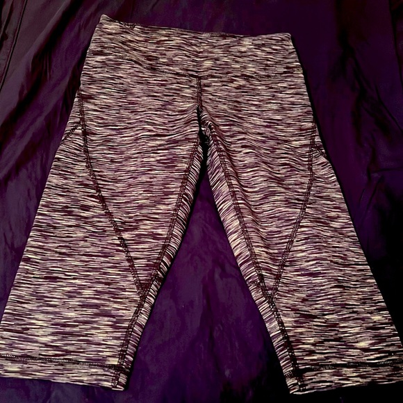 Yoga capri pants - Picture 1 of 2